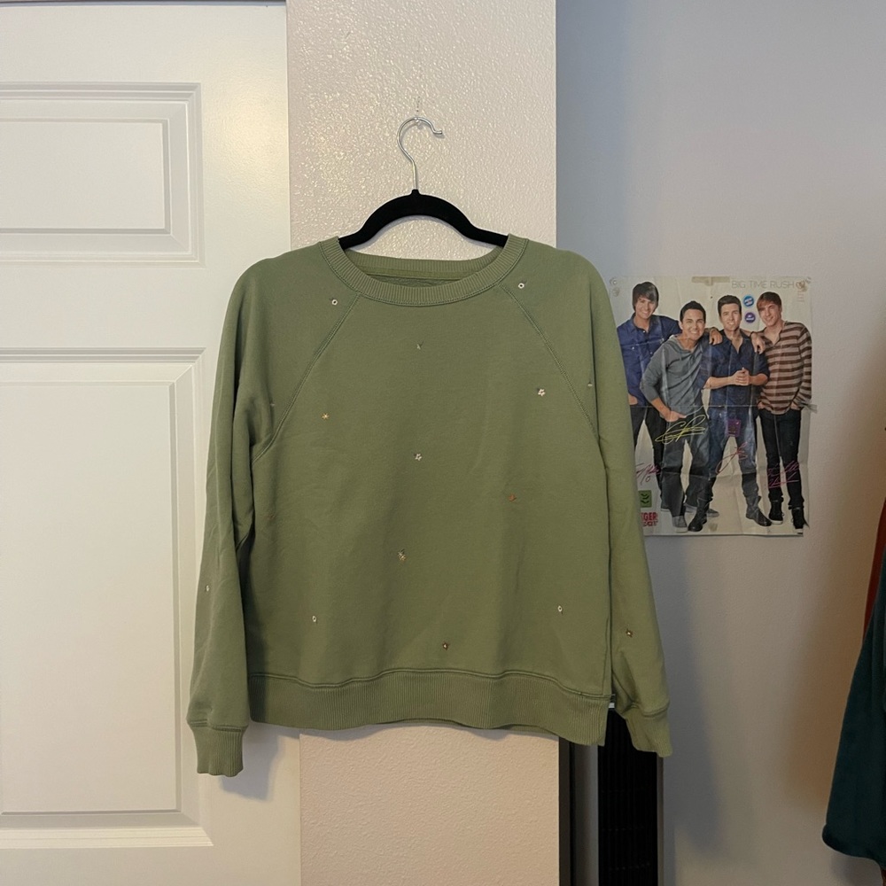 American Eagle Green Crewneck Sweater